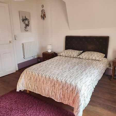 Appartement Atypique - 2 Chambres - Rue Calme Dans Centre Ville Sedan Bagian luar foto